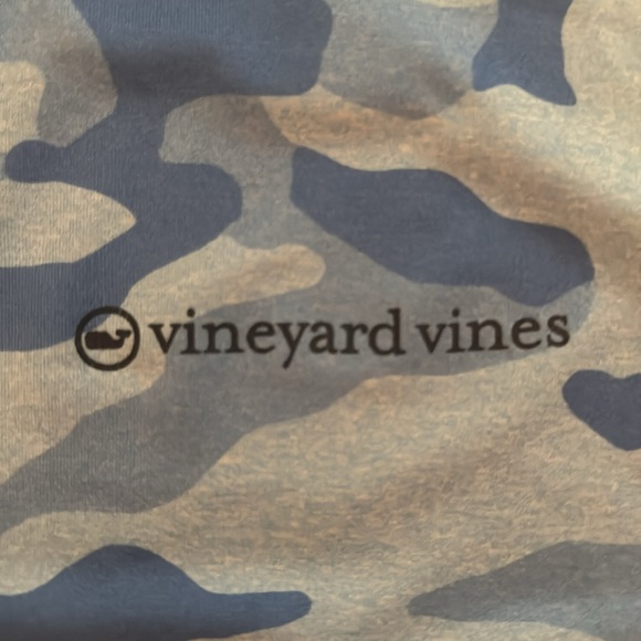 Vineyard Vines Blue Camo dri-fit shirt L - Picture 2 of 5